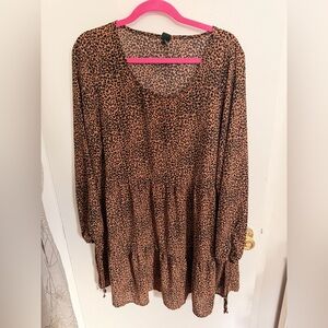 Leopard print dress with ballon sleeves